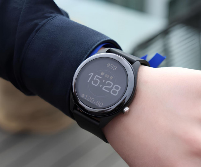 Часы с тонометром Asus Vivowatch SP